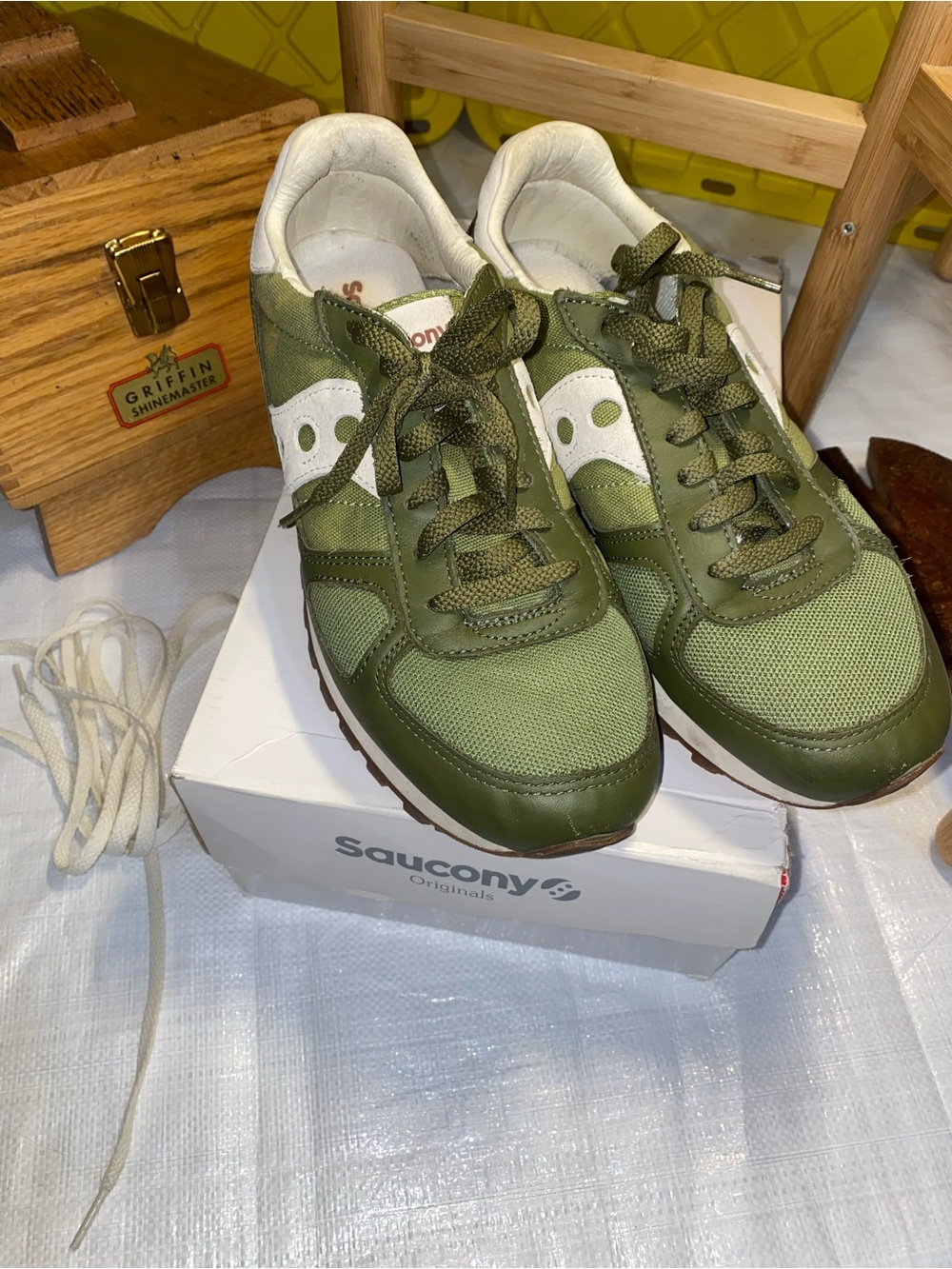 Saucony Kids Olive & White Retro Runner Sneakers